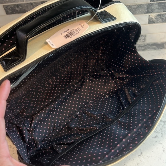 Victoria’s Secret Makeup Accessory Bag - Picture 9 of 13